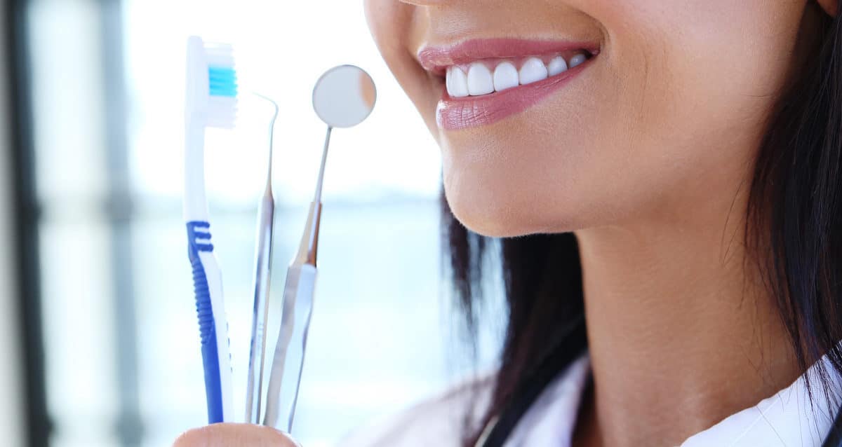 dentes de porcelana