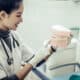 Implante dentário sem cortes