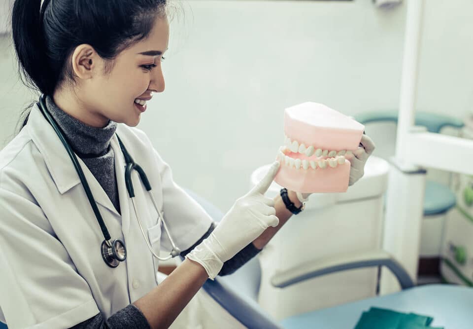 Implante dentário sem cortes